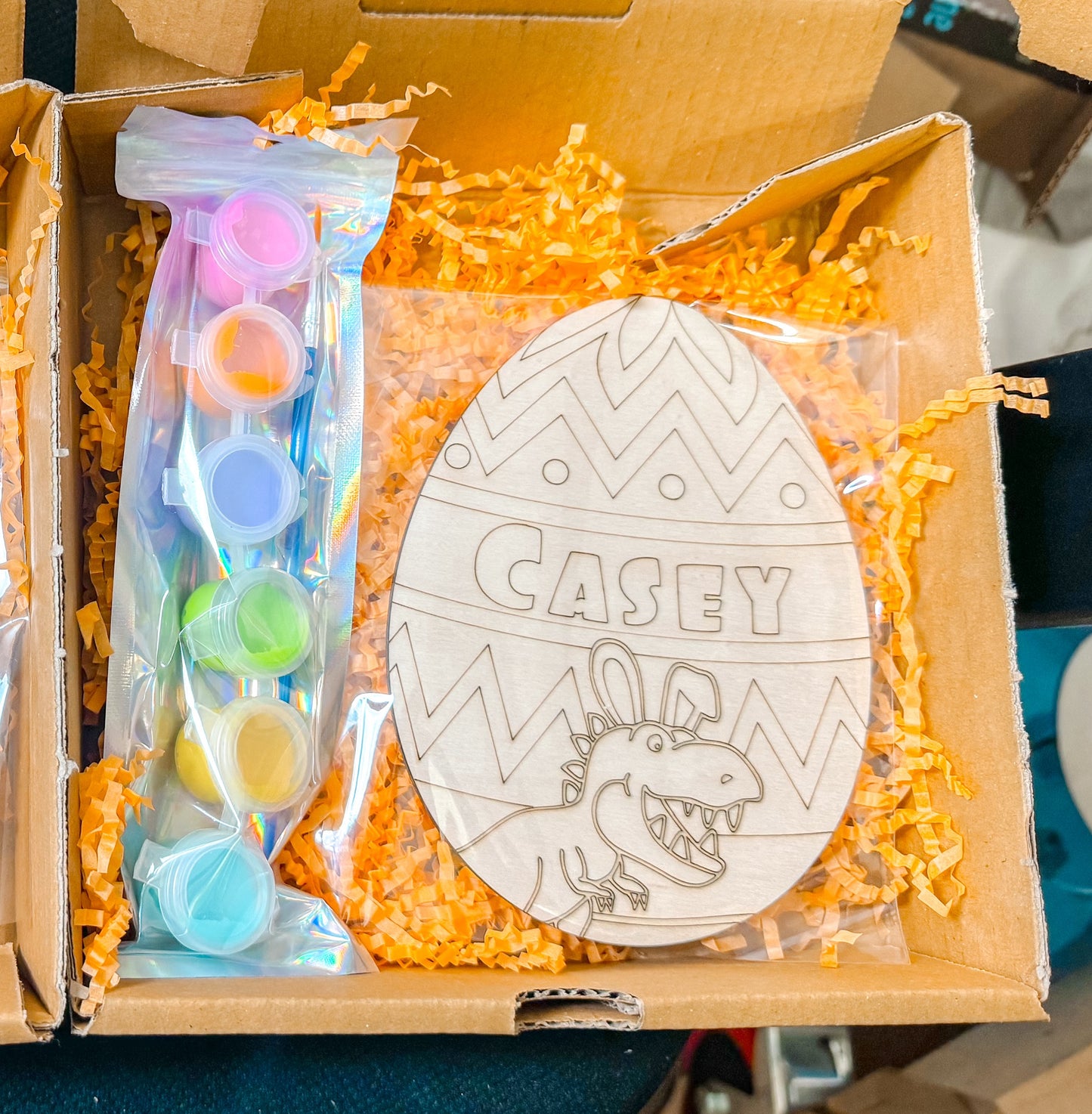 Personalized Easter Egg – Kids’ DIY Painting or Coloring Kit