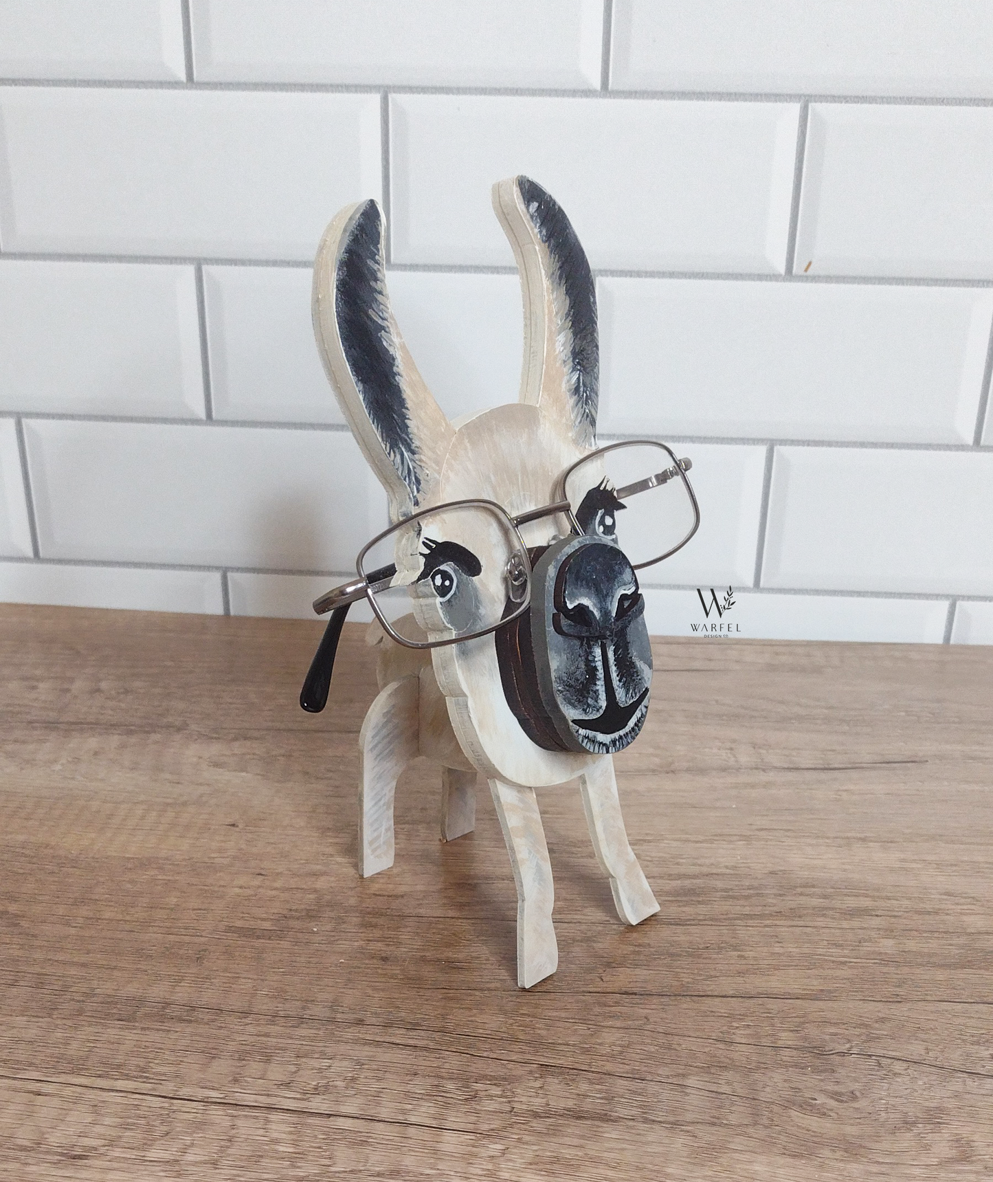 Llama Eyewear Stand